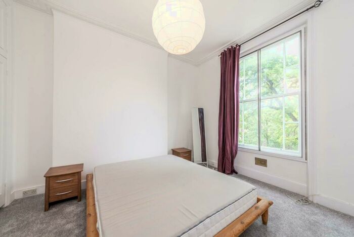 2 Bedroom Flat To Rent In College Crescent, Swiss Cottage, London, NW3