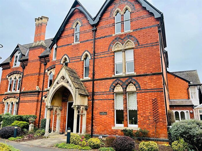 2 Bedroom Flat To Rent In Scholars Walk, Leicester, LE2