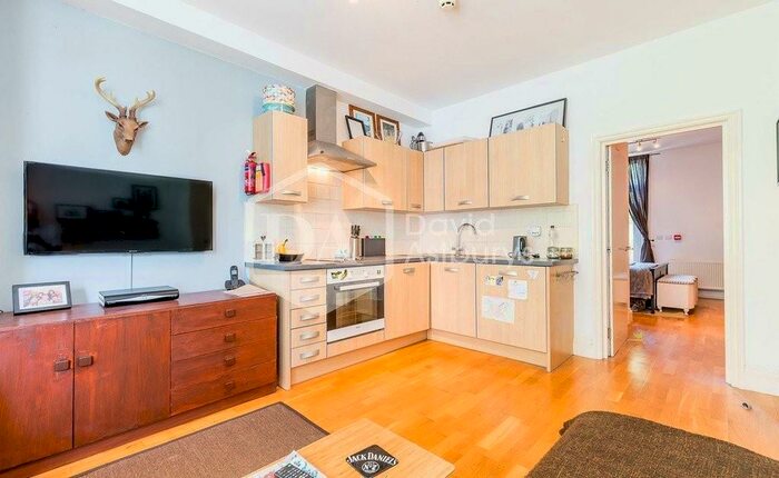 1 Bedroom Apartment To Rent In Elm Grove, Crouch End, N8