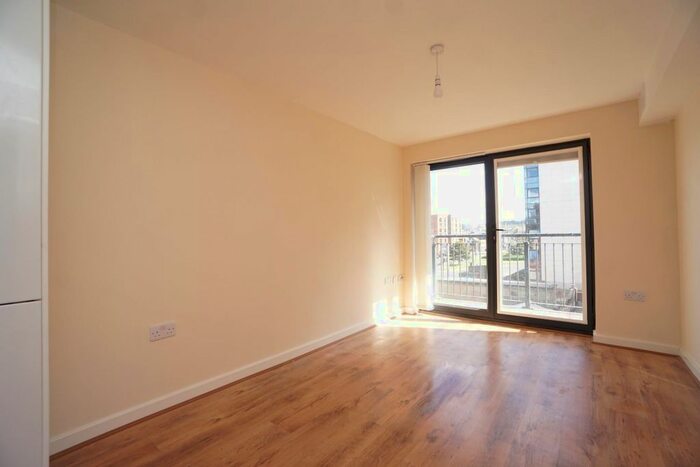1 Bedroom Flat To Rent In City Towers, Watery Street, Sheffield, S3