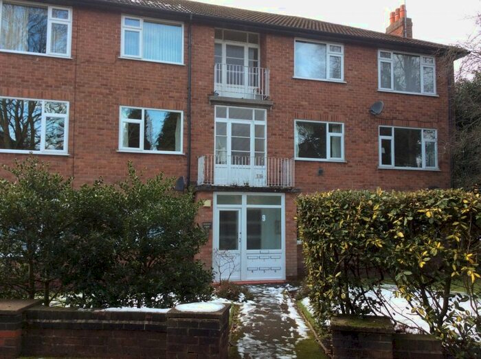 2 Bedroom Flat To Rent In Crescent Court, Brooklands Crescent, Sale, Cheshire, M33