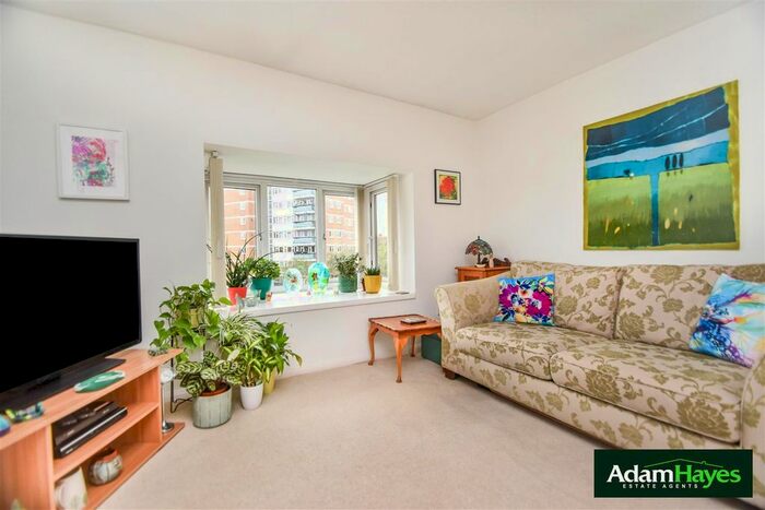 1 Bedroom Flat To Rent In New Ash Close, East Finchley, N2
