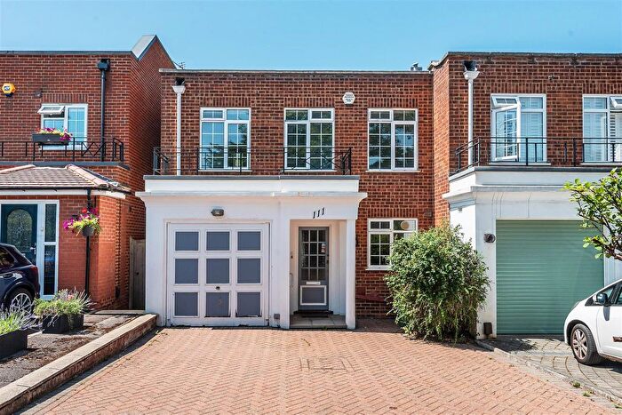 3 Bedroom End Terrace House For Sale In Peaches Close, South Cheam, SM2
