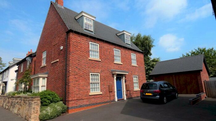 5 Bedroom Detached House To Rent In De Lacy Court, Castle Donington, DE74