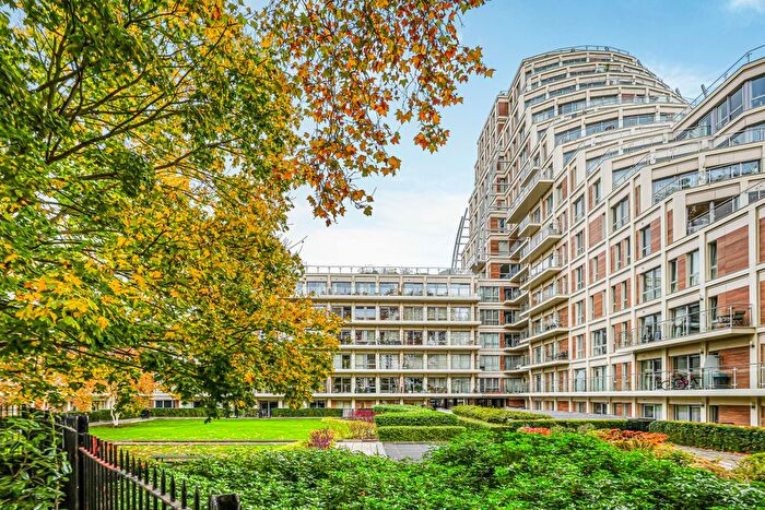2 Bedroom Flat For Sale In Kingston Riverside, Kingston Upon Thames, KT2
