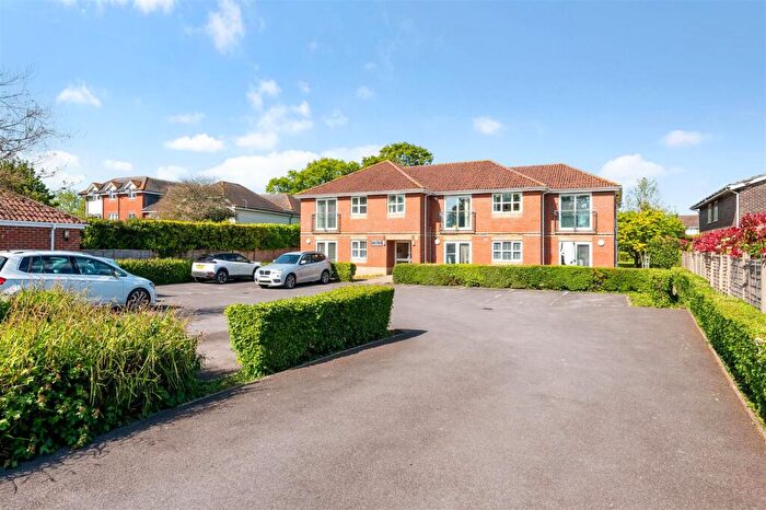 1 Bedroom Flat For Sale In Hambledon Road, Waterlooville, PO7