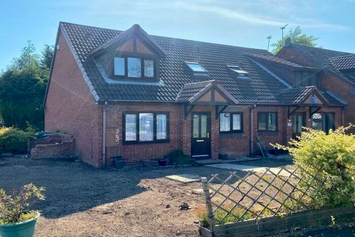 1 Bedroom Property To Rent In Ambleside Close, Bilston, WV14