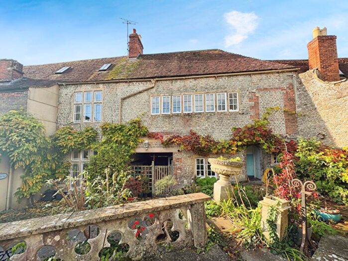 1 Bedroom Flat To Rent In Church Street, Warminster, BA12