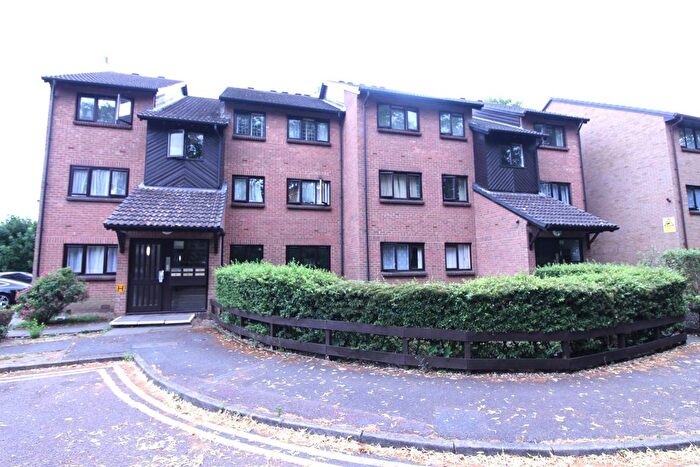 1 Bedroom Flat To Rent In Sycamore Close, Edmonton, N9