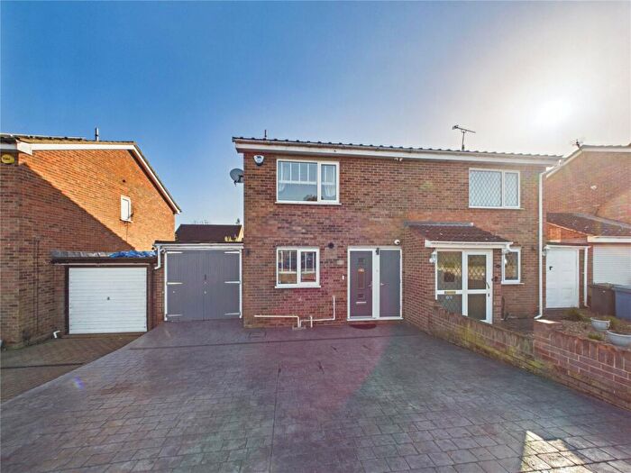 3 Bedroom Semi Detached House For Sale In Wilmslow Drive, Ipswich, Suffolk, IP2