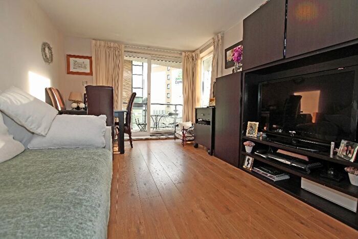 1 Bedroom Flat To Rent In Smugglers Way, Wandsworth, SW18