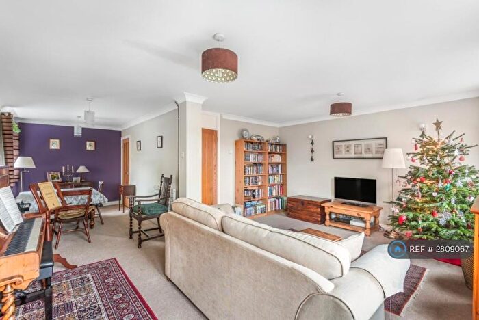 4 Bedroom Semi-Detached House To Rent In Alderman Willey Close, Wokingham, RG41