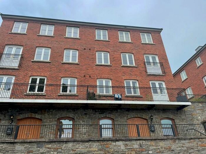 2 Bedroom Flat To Rent In Meadow Bank, Llandarcy, Neath, Neath Port Talbot., SA10