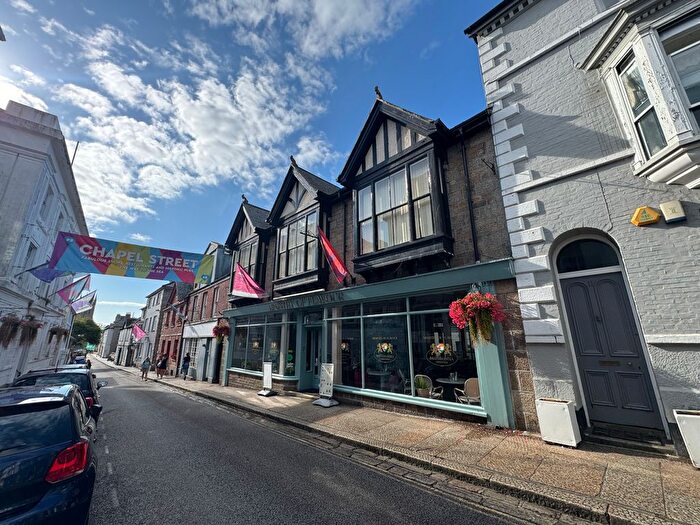 2 Bedroom Flat To Rent In Chapel Street, Penzance, Penzance, TR18