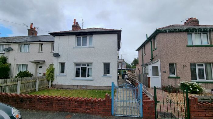 3 Bedroom End Of Terrace House To Rent In Cae Llan, Llanrwst, LL26