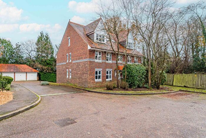 2 Bedroom Apartment For Sale In The Brambles, Prospect Road, St. Albans, Hertfordshire, AL1