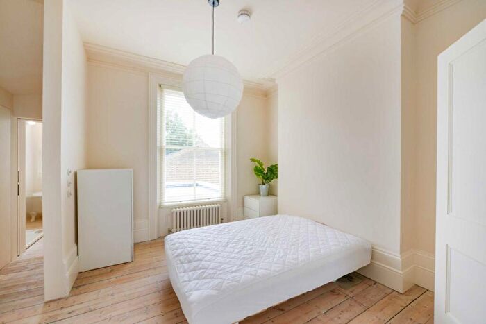 1 Bedroom Flat To Rent In Wisteria Road, Lewisham, SE13