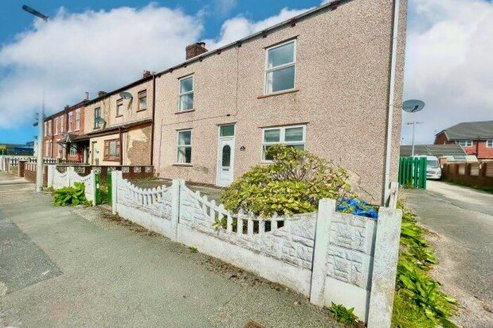 2 Bedroom Property To Rent In Thomas Street, Wigan, WN2