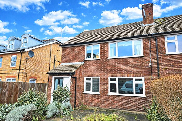 2 Bedroom Maisonette For Sale In Rowntree Road, Near The Green, TW2