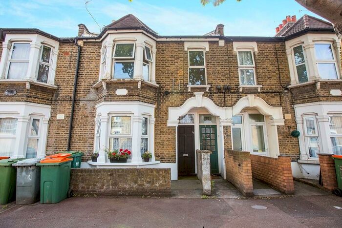 3 Bedroom Apartment To Rent In Carson Road, London, E16