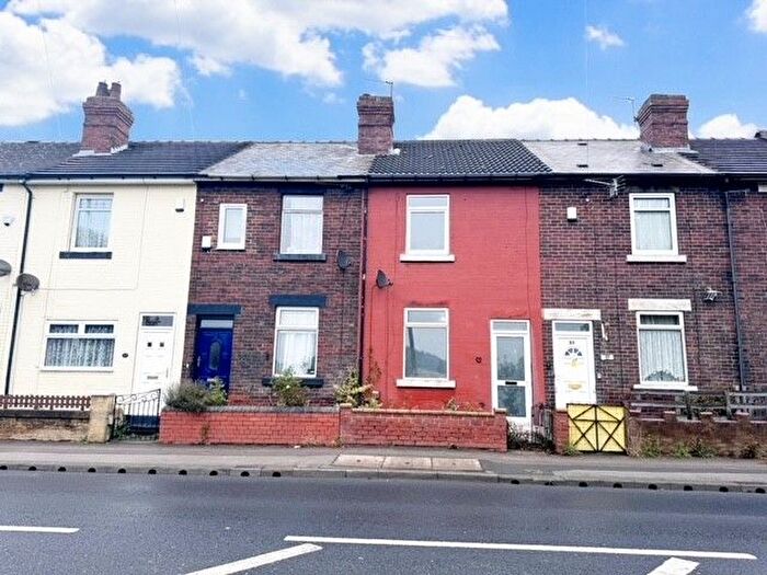 2 Bedroom Property To Rent In Wombwell Lane, Barnsley, S70