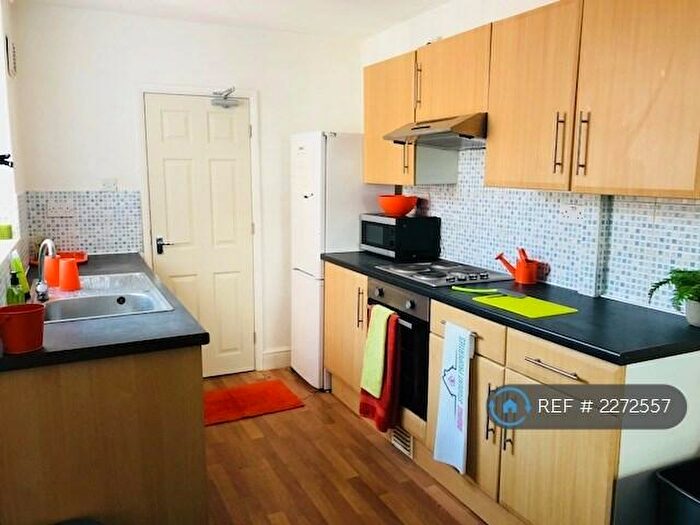 5 Bedroom Terraced House To Rent In Gloucester Avenue, Nottingham, NG7