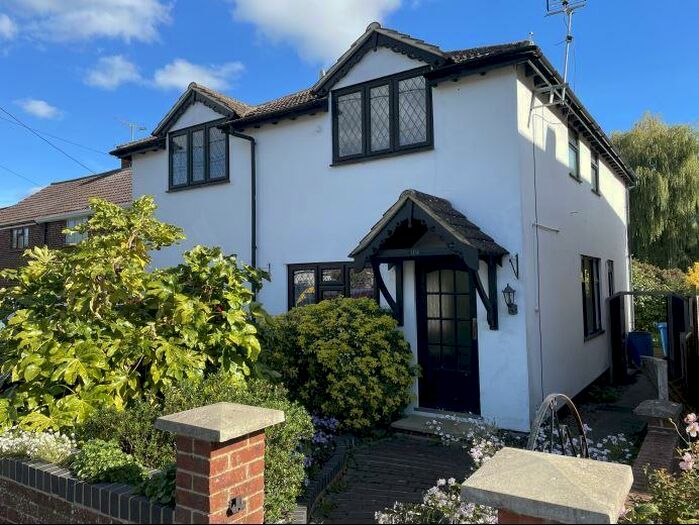 4 Bedroom Detached House To Rent In Sandhurst, Berkshire, GU47