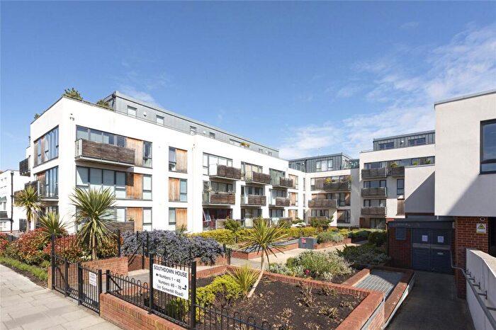2 Bedroom Flat To Rent In Southdown House, Somerhill Avenue, Hove, BN3