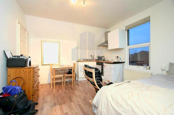 Studio To Rent In Lithos Road, Finchley Road, London, NW3