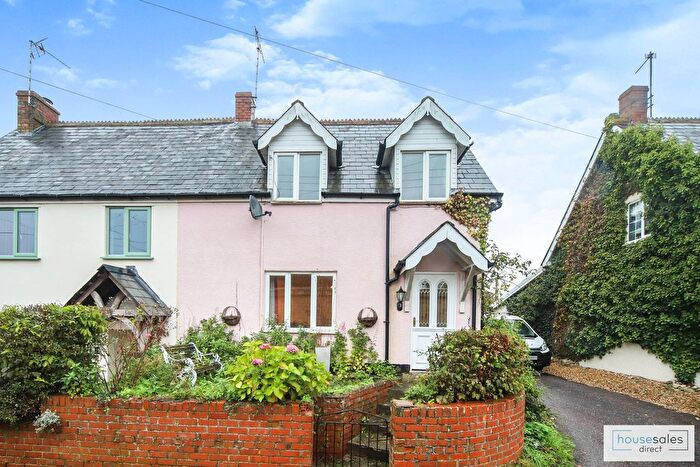 3 Bedroom Semi-Detached House For Sale In Stonehouse Cottages, Taunton, TA4