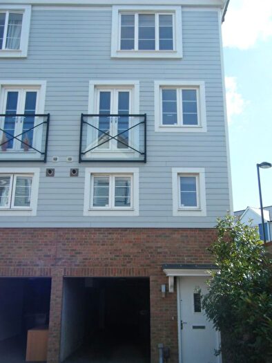 4 Bedroom Semi-Detached House To Rent In Crabapple Road, Tonbridge, Kent, TN9