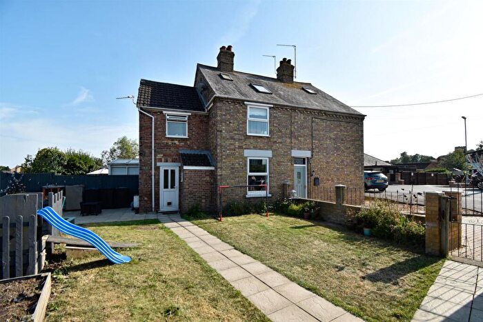 3 Bedroom Semi Detached House For Sale In New Road, Littleport, CB6