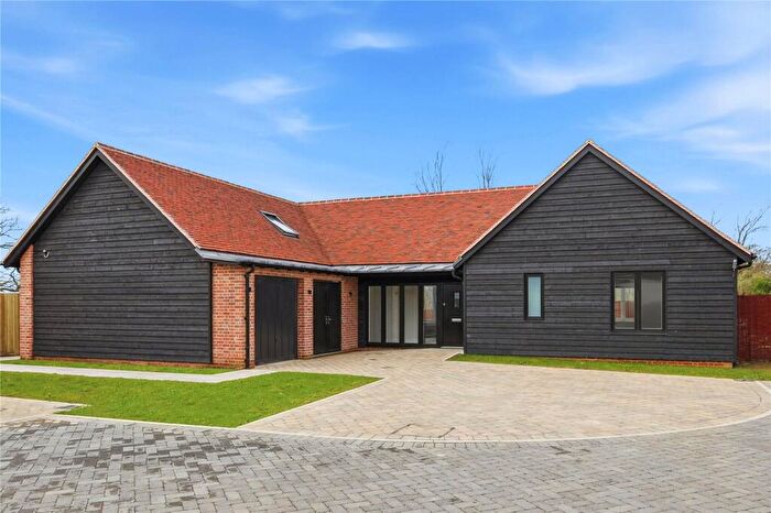 3 Bedroom Bungalow For Sale In Moulsham Green View, Moulsham Thrift, Chelmsford, CM2