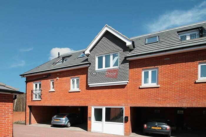 1 Bedroom Flat To Rent In Kestrel Road, Chatham, ME5