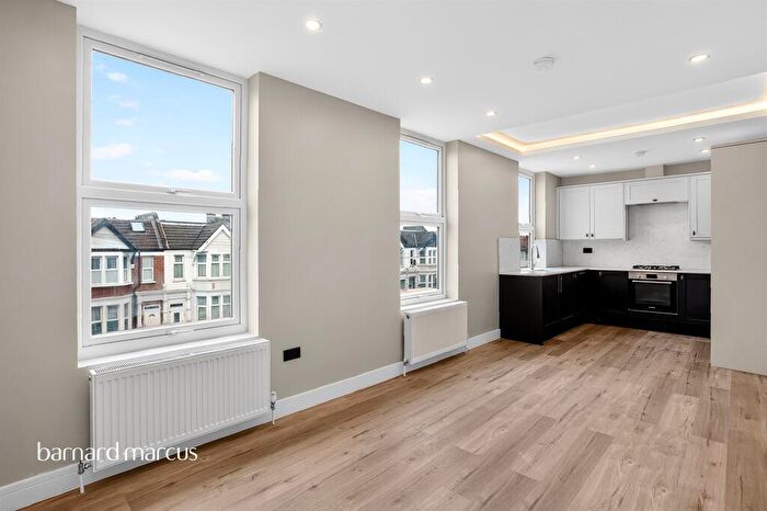 3 Bedroom Flat For Sale In Windmill Road, Croydon, CR0