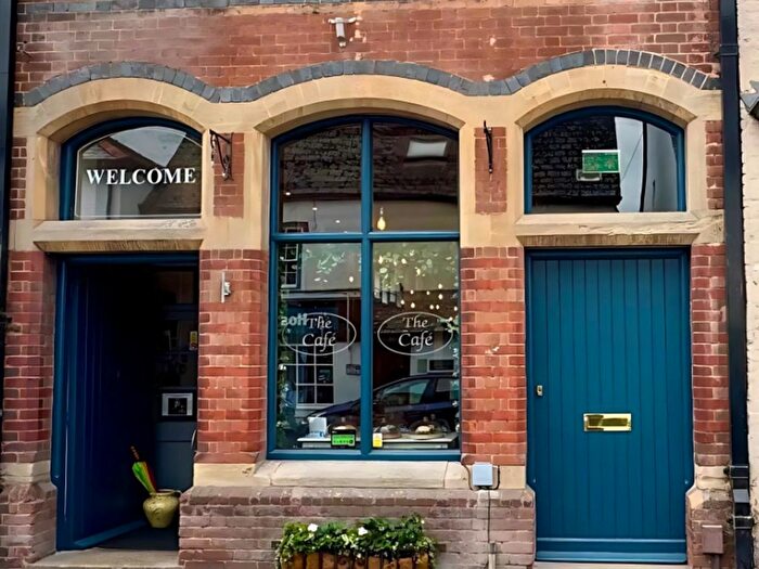 1 Bedroom Flat To Rent In Fore Street, Exeter, EX3