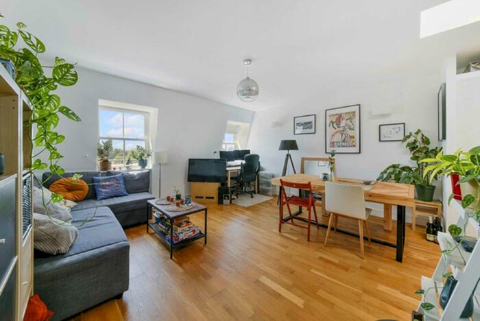 1 Bedroom Flat To Rent In York Way, London, N7