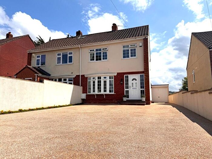 3 Bedroom Semi-Detached House For Sale In Naishcombe Hill, Wick, BS30