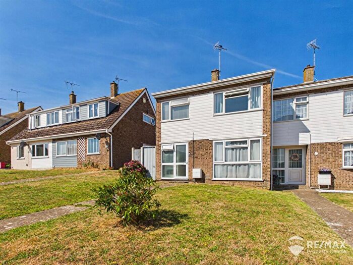 3 Bedroom Semi-Detached House For Sale In Arderne Close, Harwich, CO12