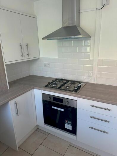 3 Bedroom Terraced House To Rent In New Street, Treherbert, Treorchy, CF42