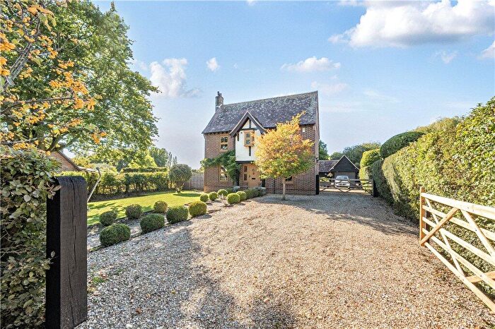 4 Bedroom Detached House For Sale In New Inn Road, Bartley, Southampton, Hampshire, SO40