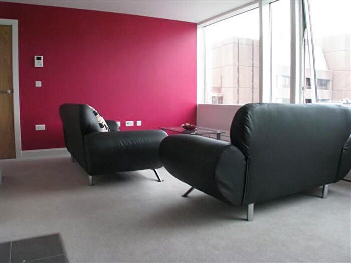 1 Bedroom Flat To Rent In Strand Street, Liverpool, L1