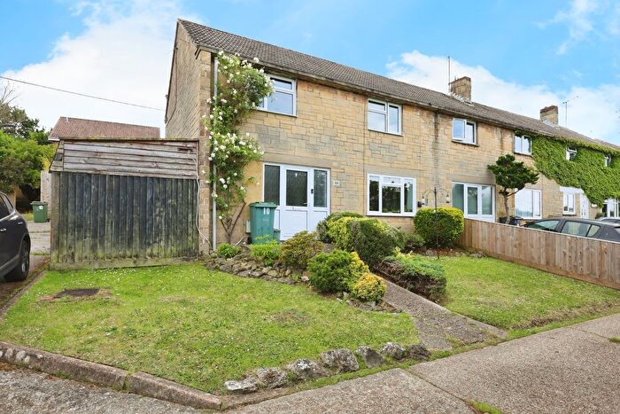 3 Bedroom End Of Terrace House For Sale In Harris Road, Newport, Isle Of Wight, PO30