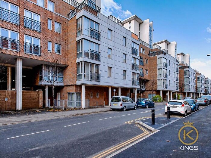 2 Bedroom Apartment To Rent In Mermaid House, Portsmouth, PO1