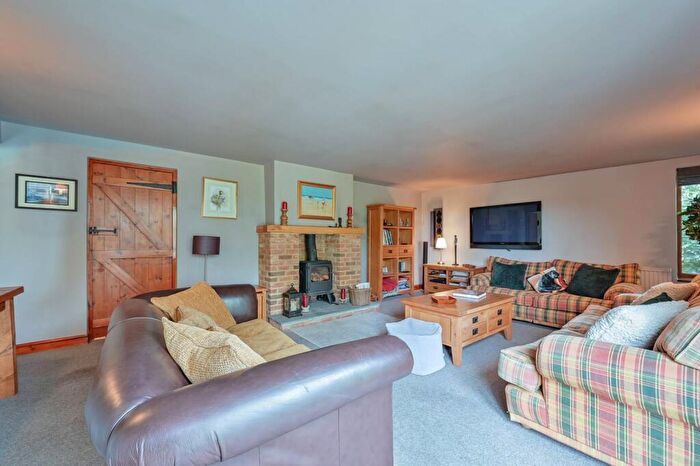 4 Bedroom Detached House For Sale In Aylesbury Road, Aston Clinton, Hemel Hempstead, Aylesbury, HP22