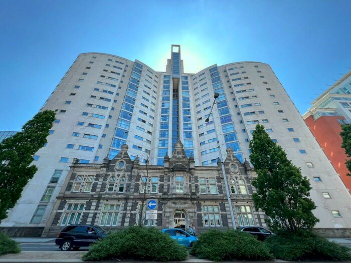 2 Bedroom Flat For Sale In Bute Terrace, Cardiff(City), CF10