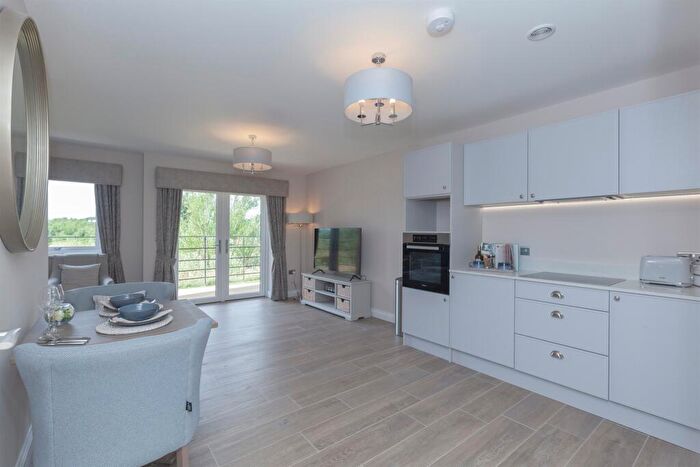 2 Bedroom Apartment For Sale In Melton Road, Leicester, LE4