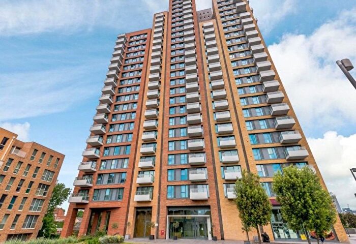 3 Bedroom Flat For Sale In Jefferson Plaza, London, E3