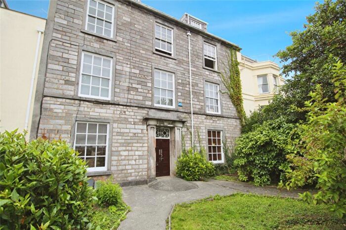 1 Bedroom Flat To Rent In Woodside, Plymouth, Devon, PL4
