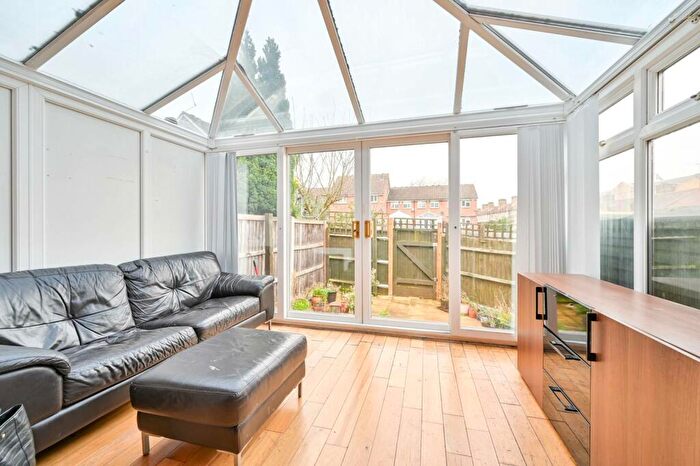 2 Bedroom House To Rent In Lavender Road, Rotherhithe, London, SE16